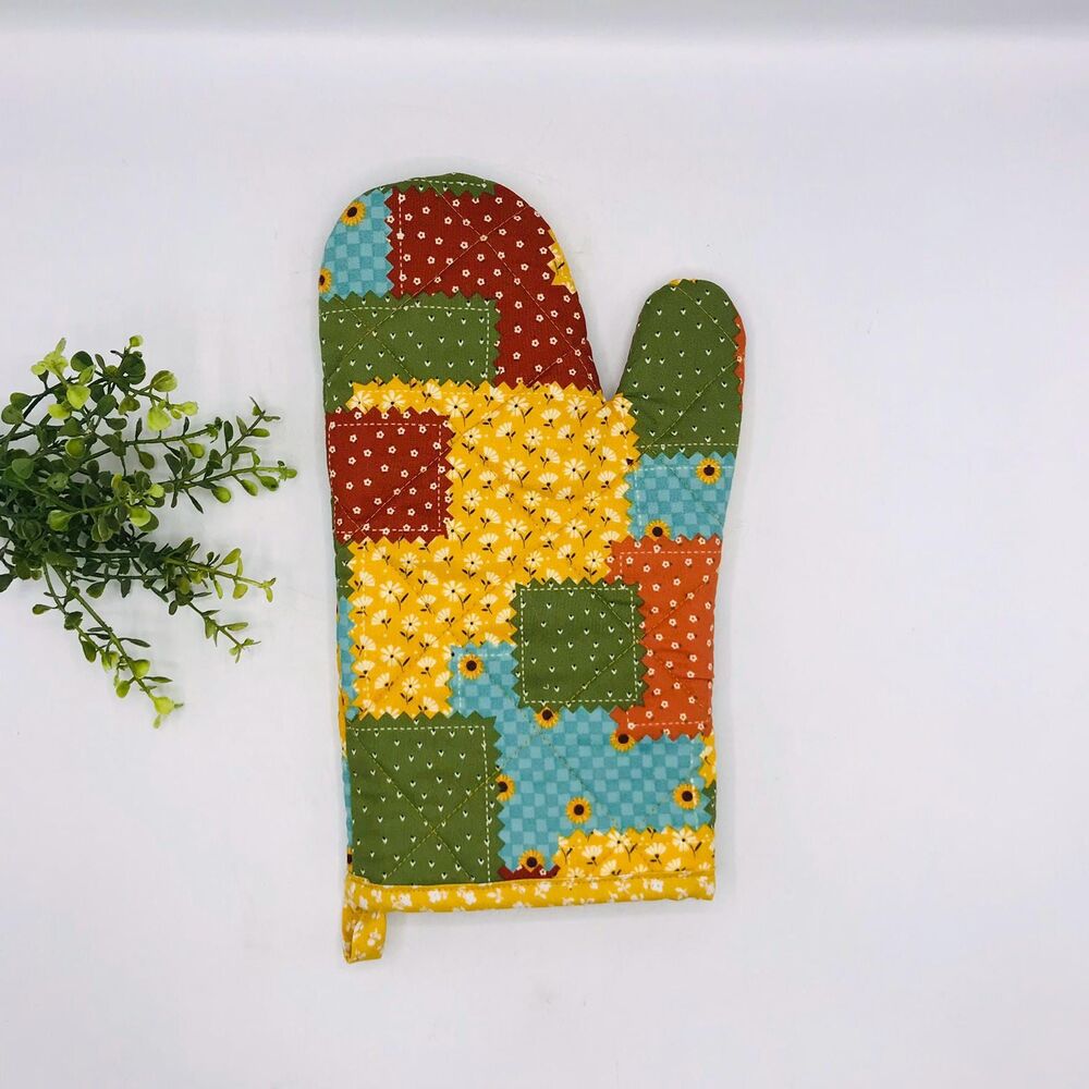 Oven Mitt: Patchwork in Fall Colors Baking Mitt Gift Cottage, Granny